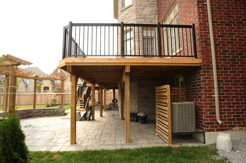Cedar high deck and Half-round Pergola