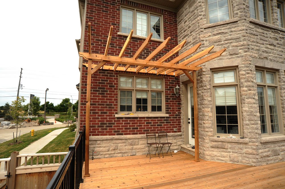 Cedar high deck and Half-round Pergola