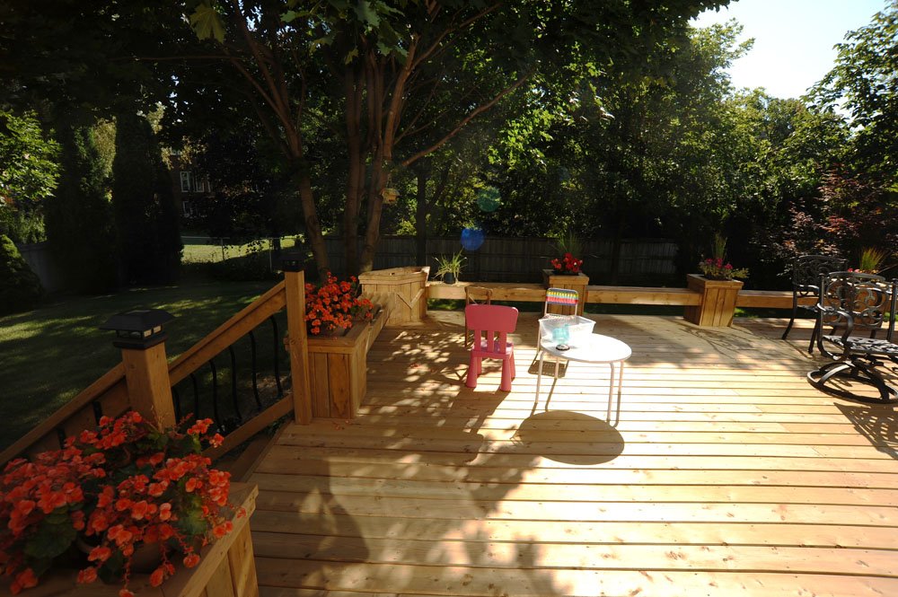 Mediun height Deck with flower bows