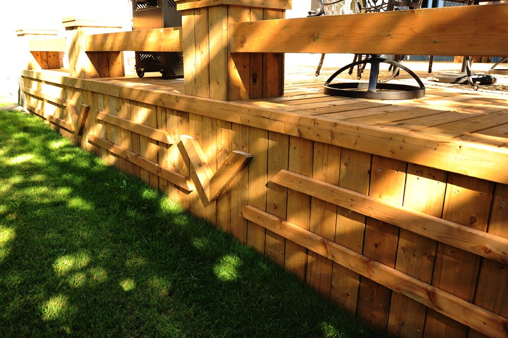 Mediun height Deck with flower bows