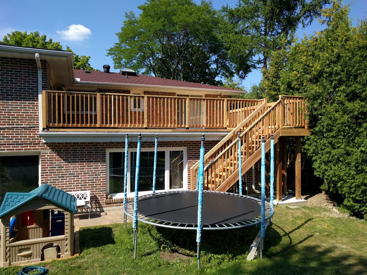 Cedar Deck on Rooftop