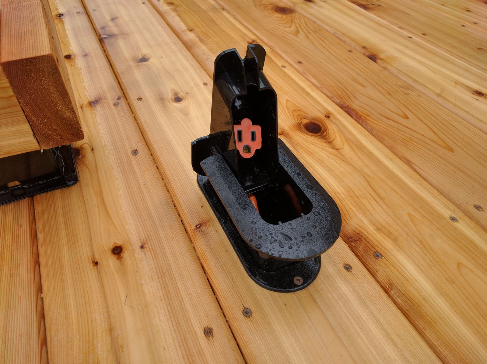 Cedar 2nd Level Deck